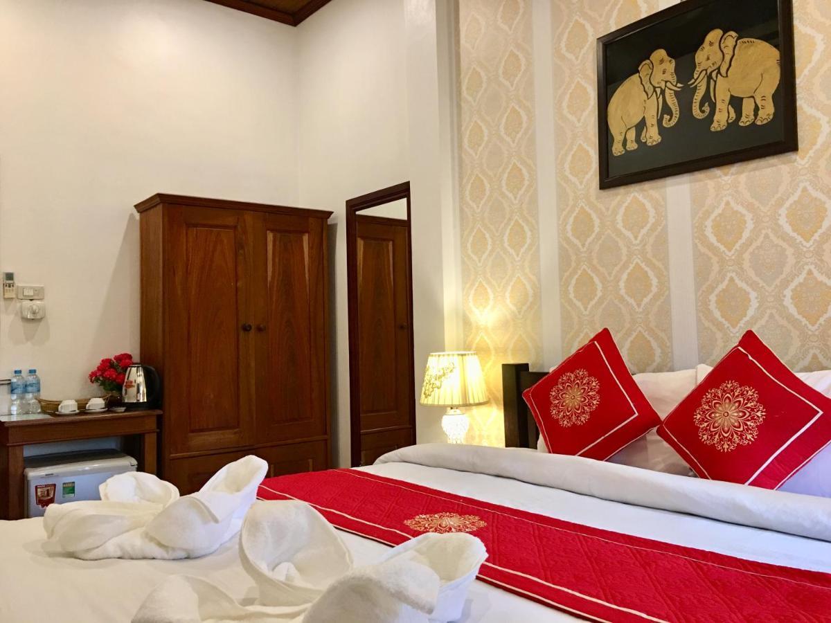 พังแคมลอดจ์ Hotel หลวงพระบาง ภายนอก รูปภาพ