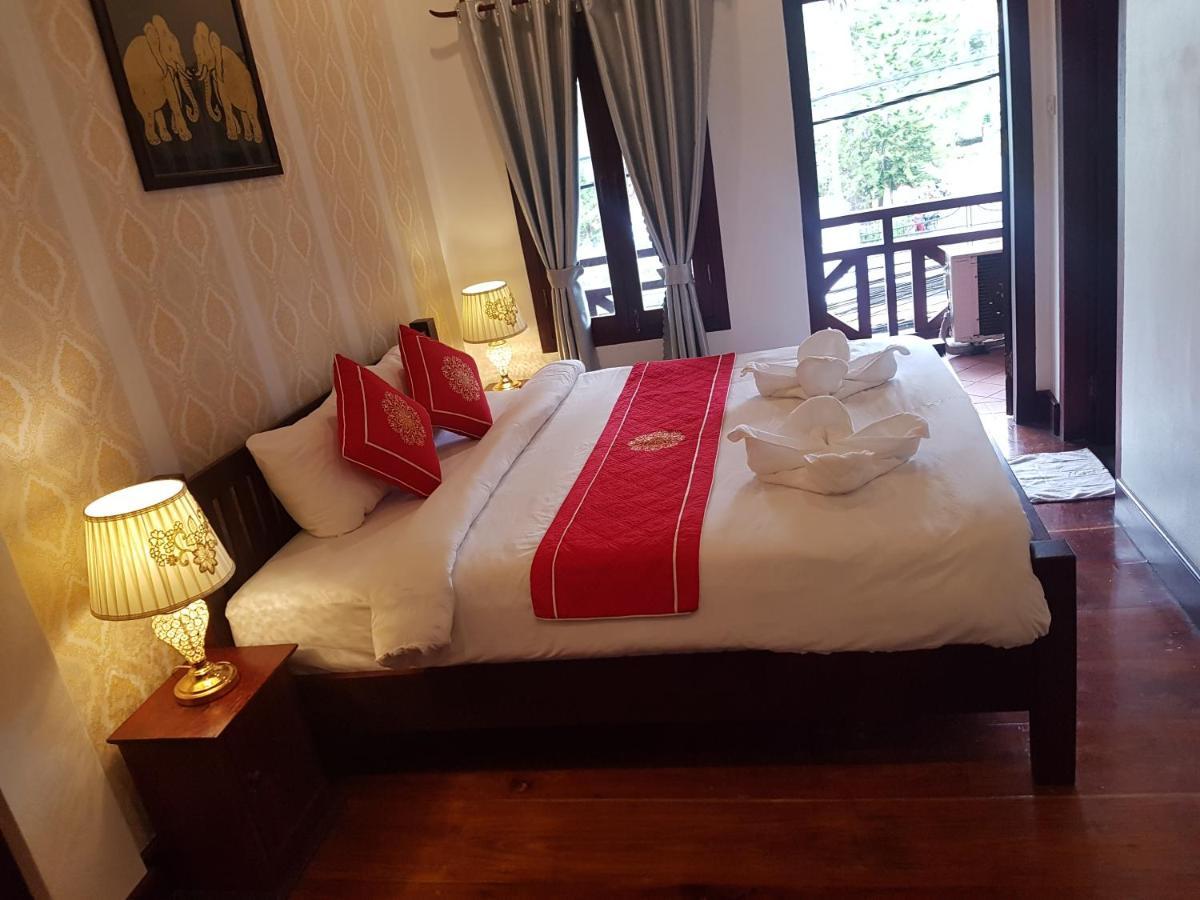 พังแคมลอดจ์ Hotel หลวงพระบาง ภายนอก รูปภาพ