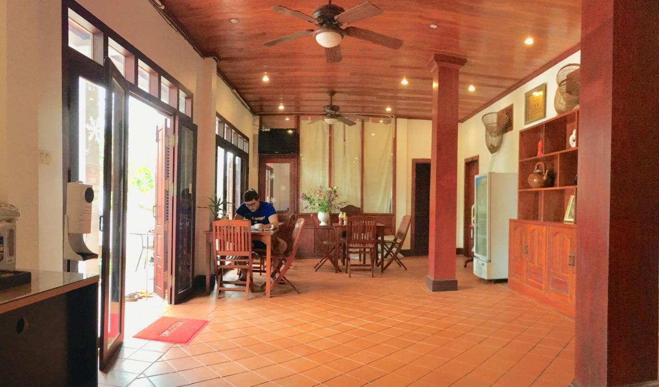 พังแคมลอดจ์ Hotel หลวงพระบาง ภายนอก รูปภาพ