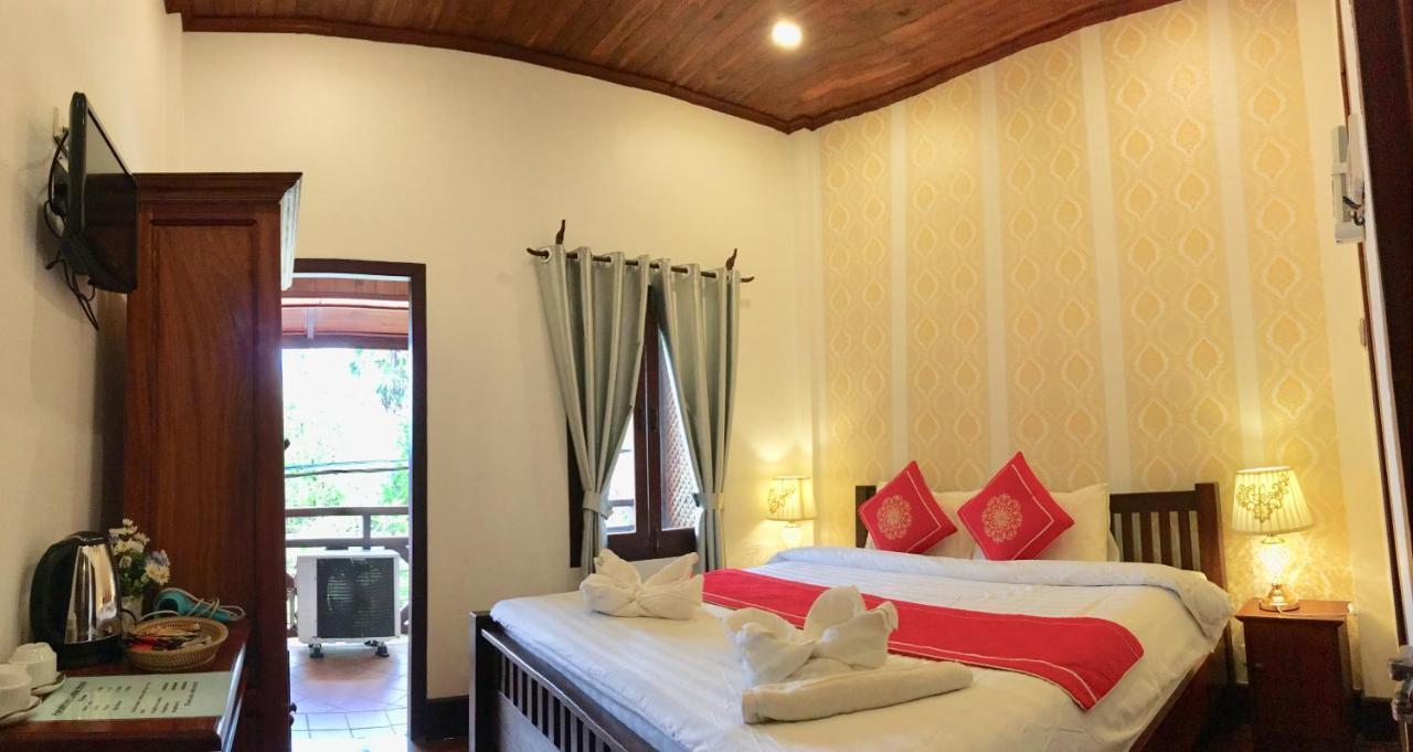 พังแคมลอดจ์ Hotel หลวงพระบาง ภายนอก รูปภาพ