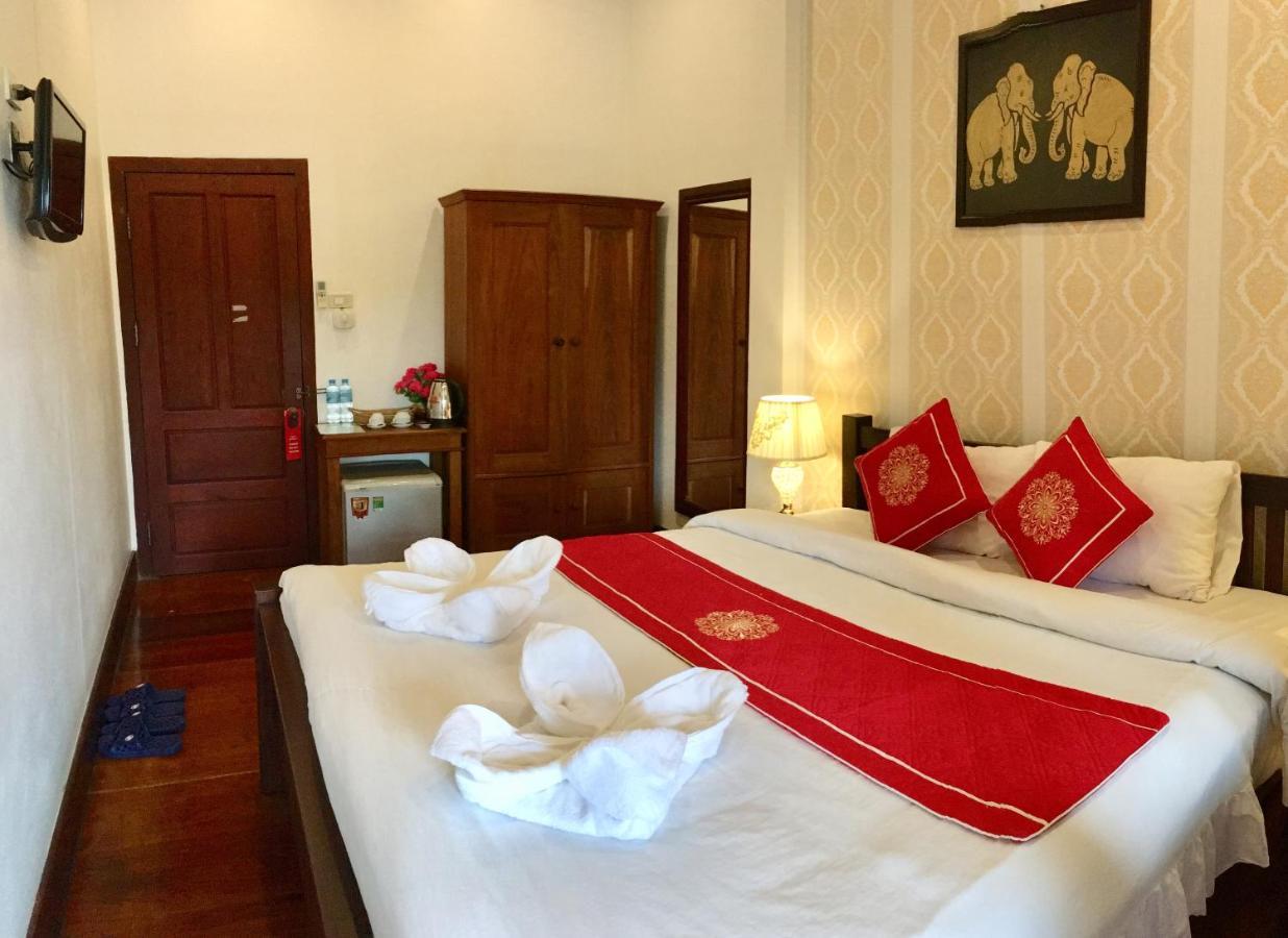 พังแคมลอดจ์ Hotel หลวงพระบาง ภายนอก รูปภาพ