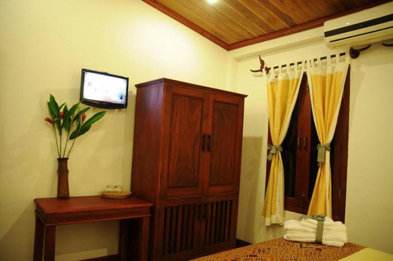 พังแคมลอดจ์ Hotel หลวงพระบาง ภายนอก รูปภาพ